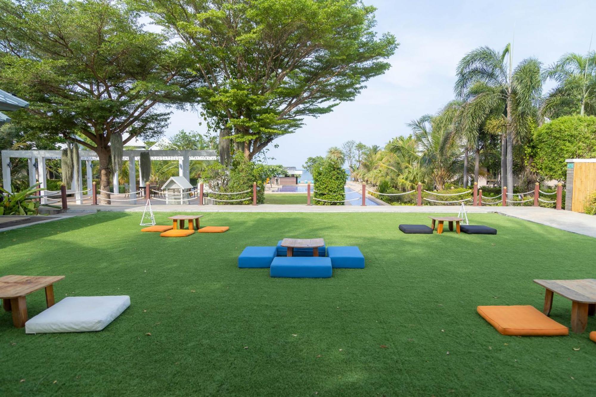 Sirarun Resort Ban Krut  Exterior photo