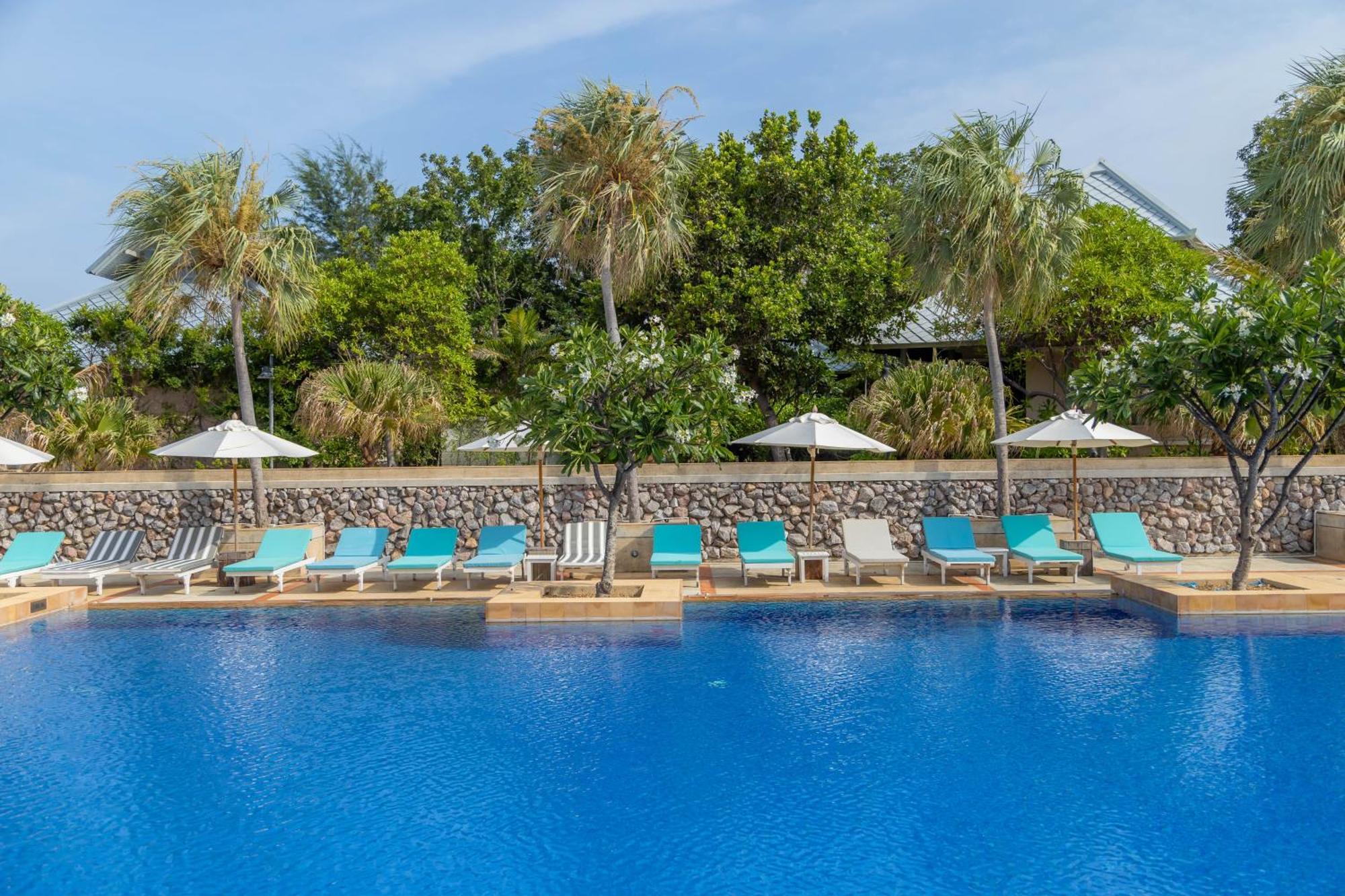 Sirarun Resort Ban Krut  Exterior photo