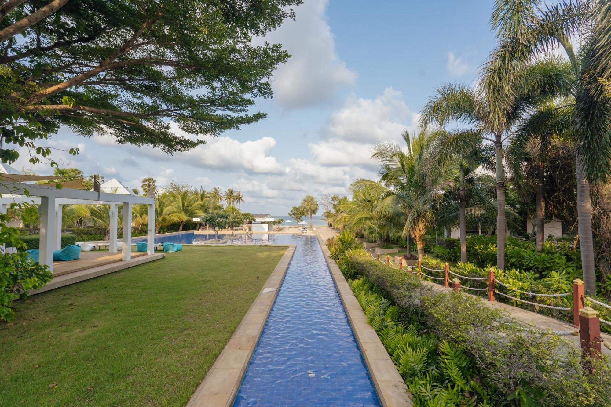 Sirarun Resort Ban Krut  Exterior photo