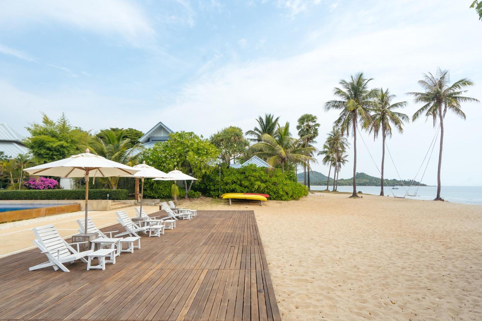 Sirarun Resort Ban Krut  Exterior photo